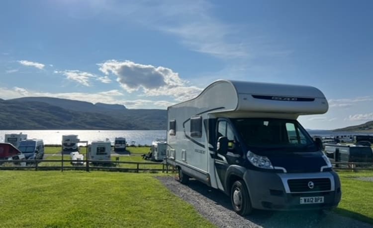 Jessie – 6 berth Swift semi-integrated - Discover the Highlands