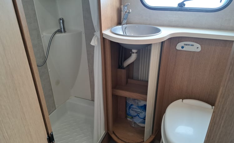 2p Rimor semi-integrated camper from 2017