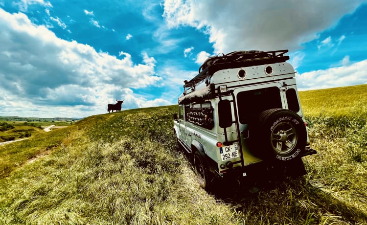 The Silver Bullit – Land Rover Defender (NL) 4x4 Einzigartiger Offroad-Wohnmobil nach Maß