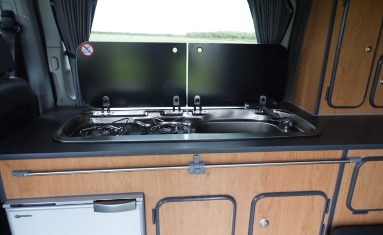 Dougal – 4 berth Mercedes-Benz Campervan from 2010