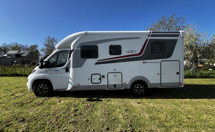 3 LMC T692G – LMC T692G automatique semi-intégral pour 2 personnes