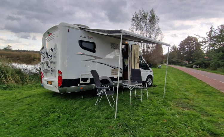 compacte luxe hobby camper met dakairco!