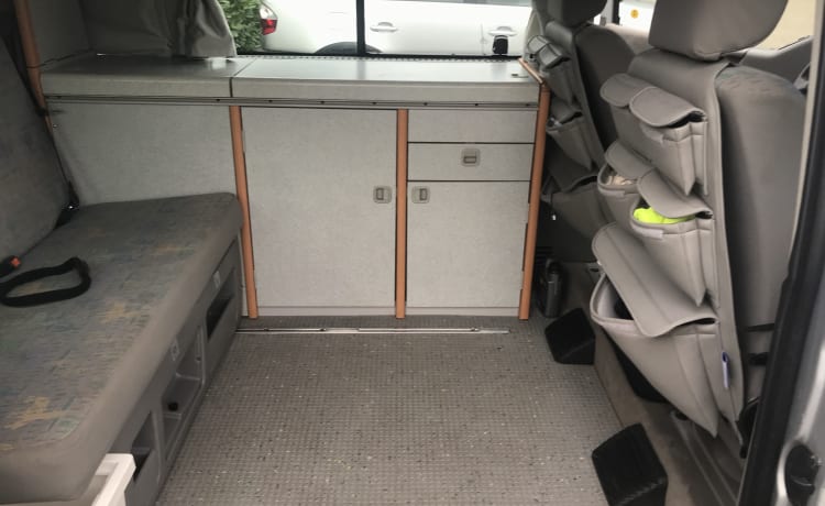 VW t4 Off grid uit 2003 4p