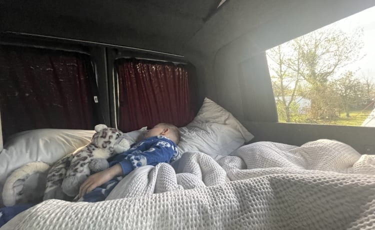 Nigel  – Midlands 2 Coast Camper, neu umgebaut für all Ihre Campingbedürfnisse!