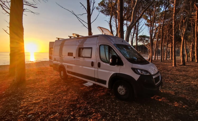 Cigno – An ultra modern and equipped van