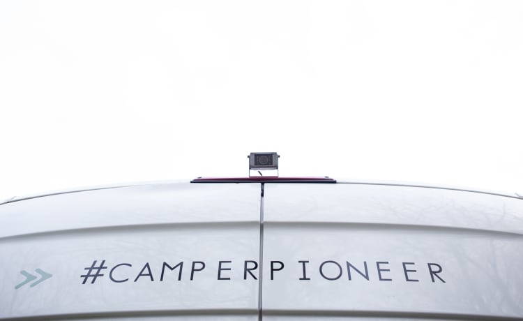 Camper Pioneer – Ga op avontuur met onze buscamper Camper Pioneer