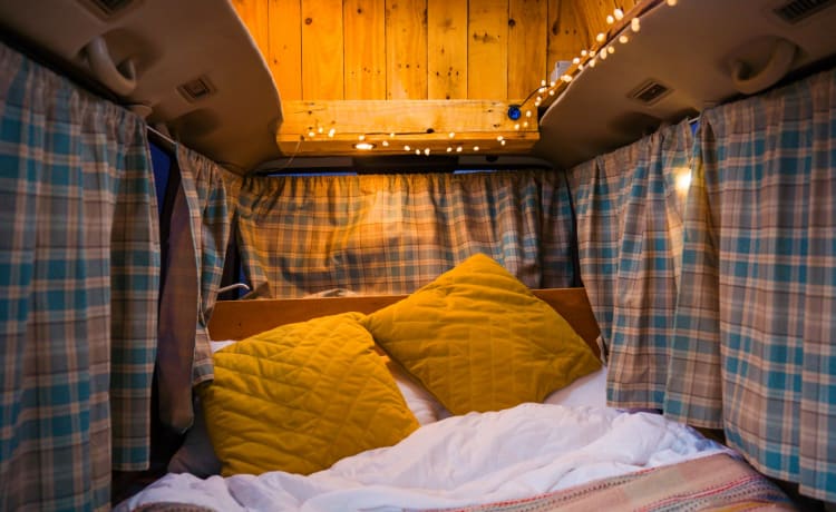 Bundy – Heated - off grid rustic cute campervan ( ideal winter rental)