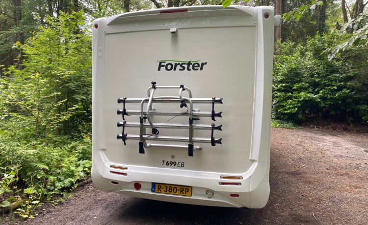 Unieke Eura Mobil Forster EB 699