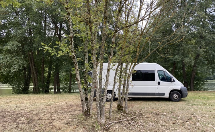 Eve's camper – 2 persoons camper plus voortent EN Tempur matras!