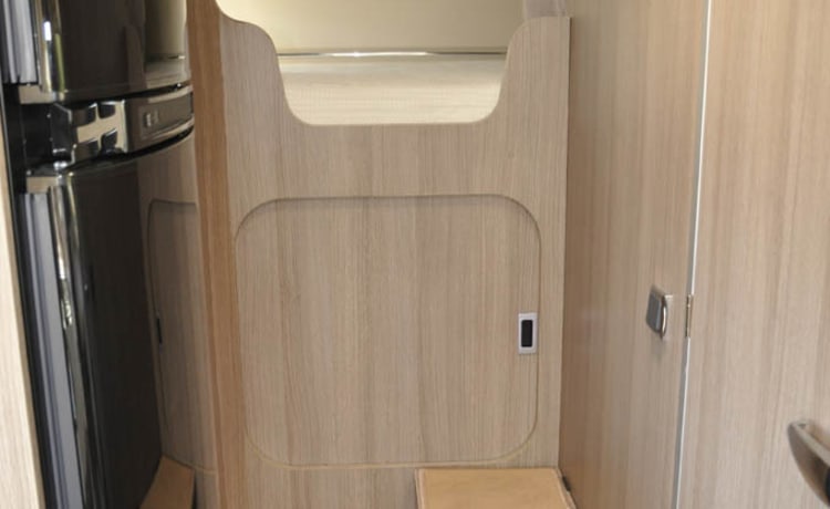 Very spacious and luxurious 6 person Challenger C394 Alcove from 2016