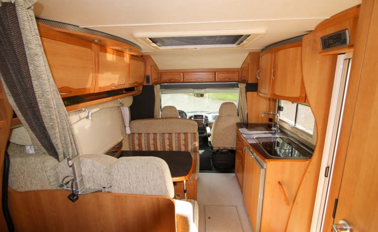 Nice camper with less than 30,000 kilometers on the odometer!