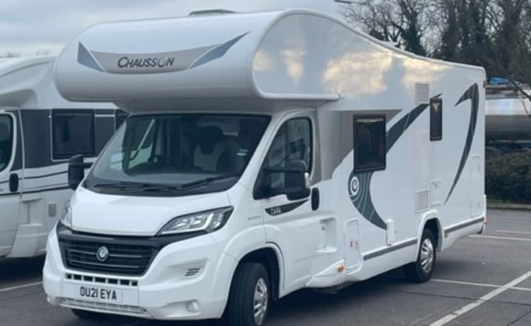 VIP 7  – Chausson VIP met 7 slaapplaatsen