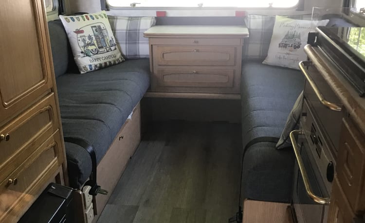 Nellie – Vom VW T4 Coach gebautes Wohnmobil