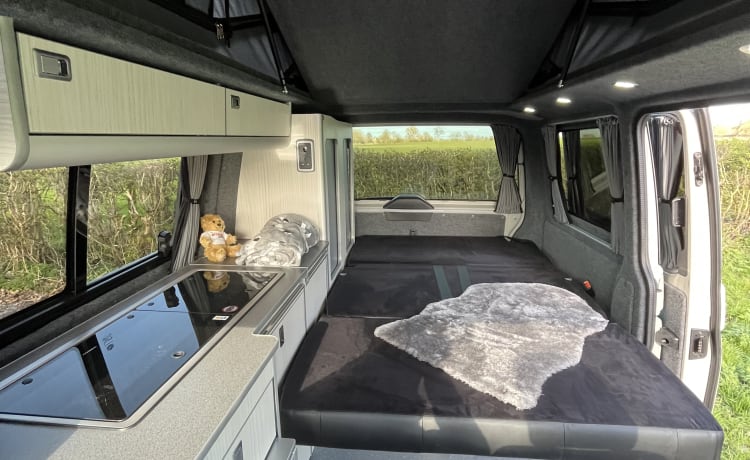 ETHEL – 2023 AUTOMATIQUE VOLKSWAGEN T6.1 CAMPING-VAN DE LUXE HAUTE SPÉCIFICATIONS