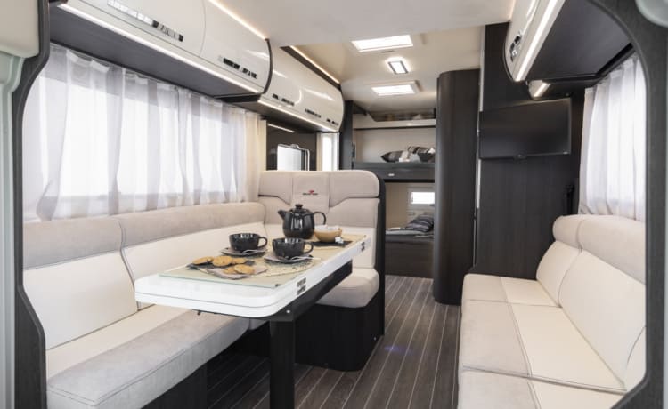 Find and Ride your own way ! – Zeer ruime 6 persoons Familie camper (Kronos 274TL model 2022)