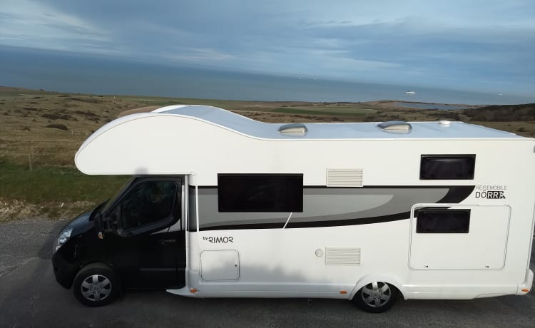 Rimor Laju – Spacious and new family camper for max. 6 people