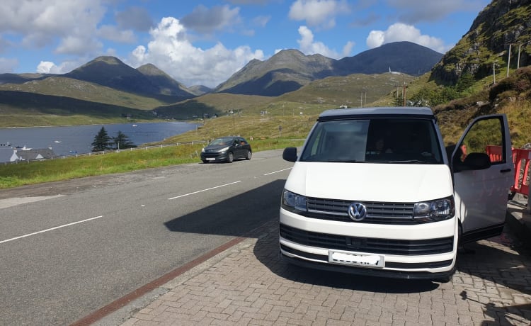 STEFAN – 4 berth Volkswagen campervan from 2018