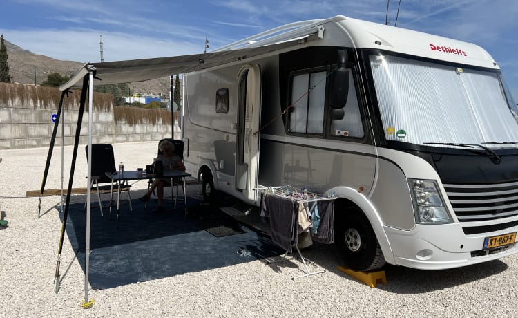 Super camper – Fiat 2.2 Turbo Dethleffs integraal 2012 5 Pers verkeerd in nieuw staat