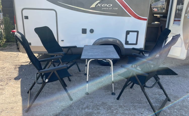 Bellissimo camper di lusso per 4 persone