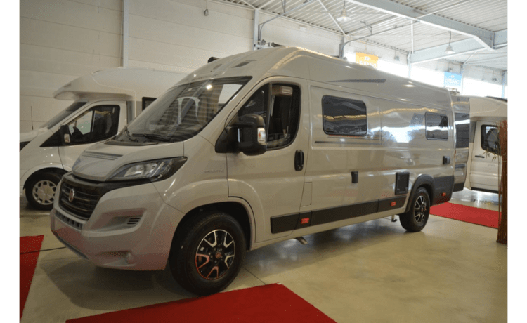 Camper completamente attrezzato (2023) – Randger R640 - 2 pers.