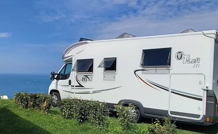 Callie Camper – 4p Elnagh T-Loft 581 Fiat Ducato 2.5 (2018)