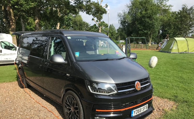 Heypitcho – Luxe T6 VW LWB, 5 places, 4 naissance, parfait pour les aventures en famille