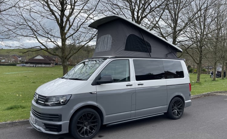 Fully kitted out VW T6 all season 