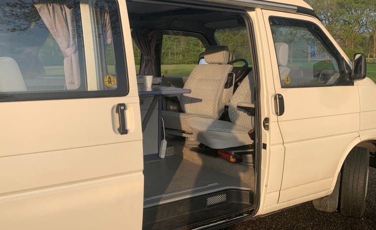 Authentischer California Coach mit Westfalia-Interieur - Urlaub oder Arbeit