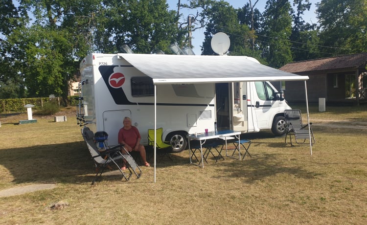 Ik huur mijn Pilote P 726 camper; comfortabel, familie