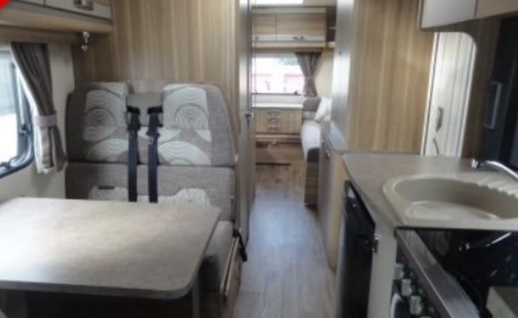 Bessie – Qualitätsluxus - Wohnmobil mit 6 Schlafplätzen