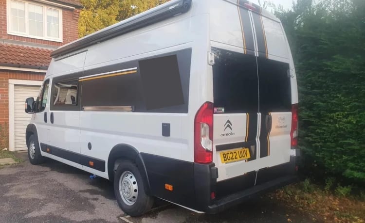 4 berth Citroën camper, insurance included in hire!