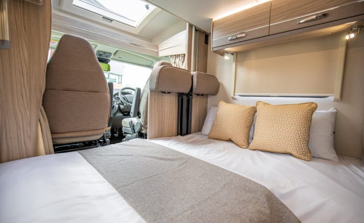 6 berth Peugeot semi-integrated from 2022