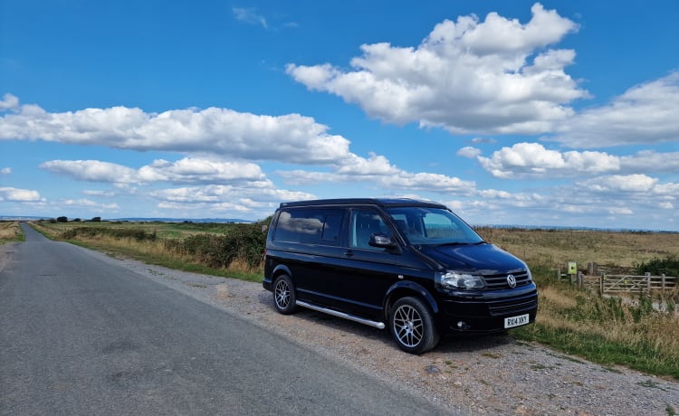 Linda’s wheels – VW Camper Van met pop-top in Somerset