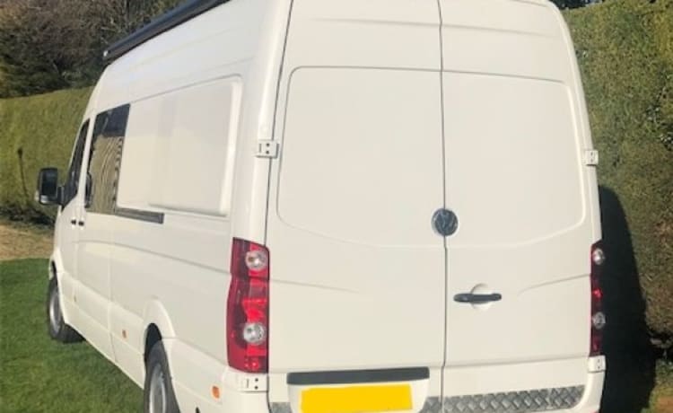 Crafter Pierre – Ein hervorragender VW Crafter LWB Camper Van