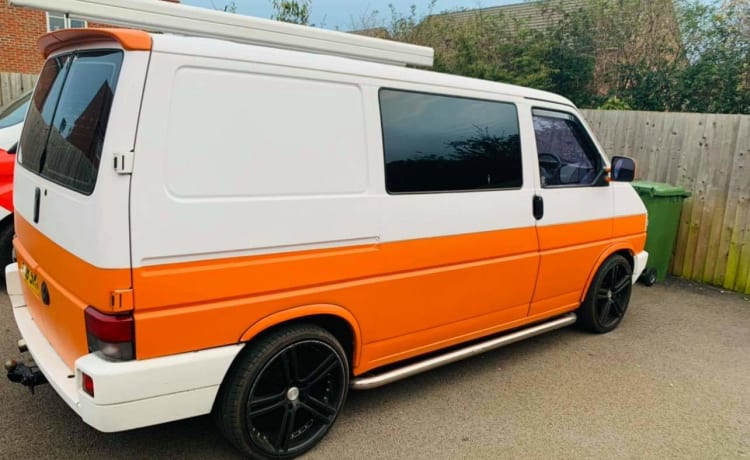 Zazu – ZAZU - VW T4 camper convertito