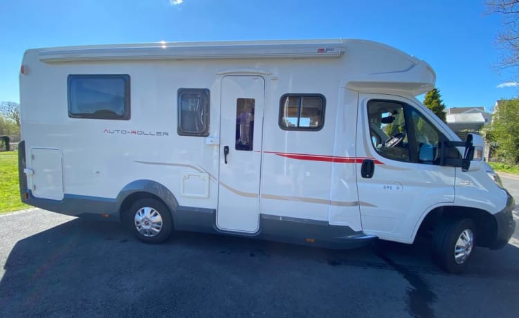 Big Noa – Meet Big Noa - fully equipped 4 berth, 4 belts, family & pet friendly.