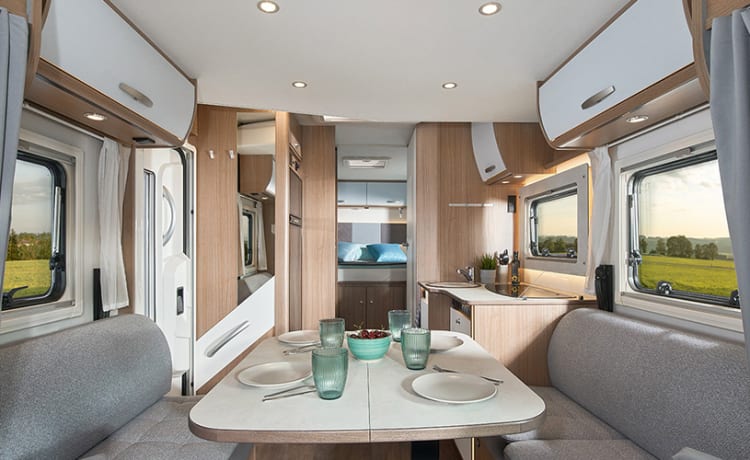 Carado T459 – Experience the freedom! (year 2021) Very spacious luxury - Queen bed - separate shower