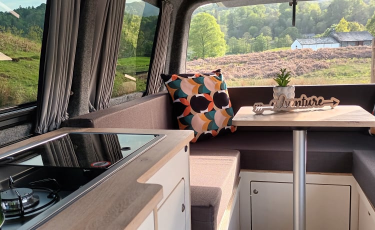 Bessy – Bessy - Luxury U Shaped 4 berth T6 Volkswagen Manual CAMPERVAN 2021