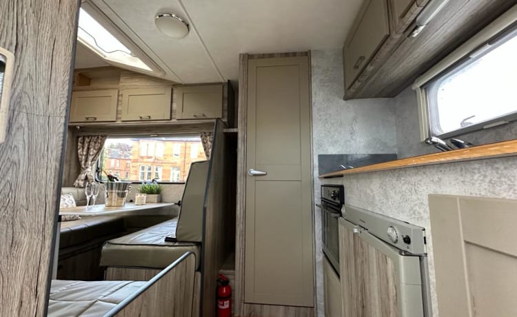 4 berth Peugeot alcove from 2007