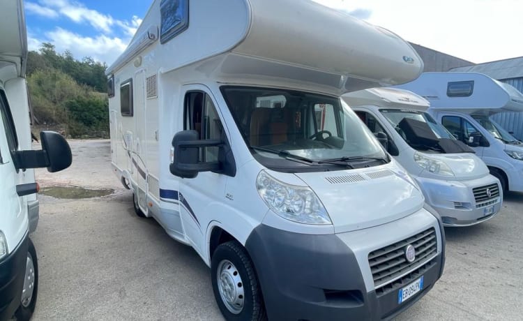 ITA CAMPER – Camper mansardato nuovo - 6 posti