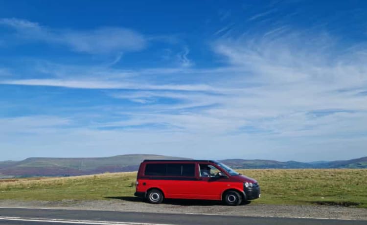 Sun Chaser – 4 berth Volkswagen campervan from 2011