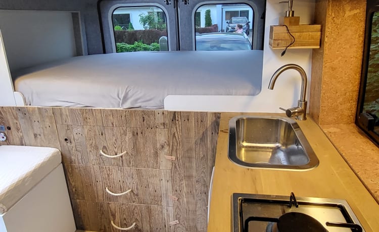 Q-bus – Compact and complete camper