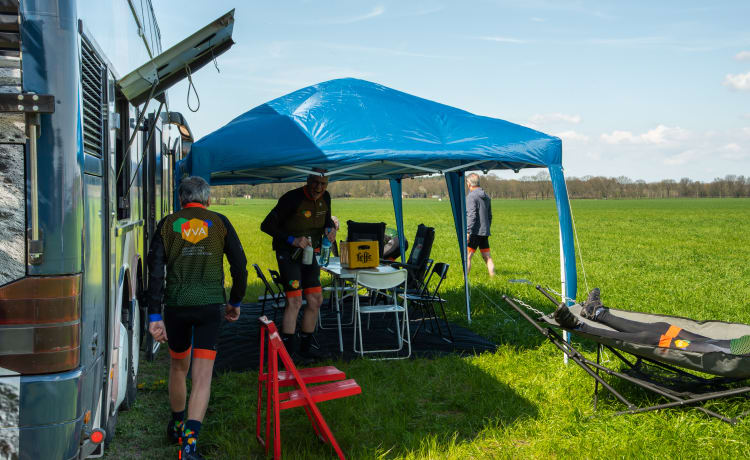 busavonturen – Un camper per auto da turismo da 8 persone per la tua avventura di viaggio