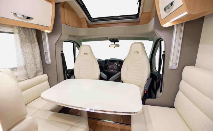 Mac – Luxury 4 berth McLouis semi-integrated from 2019