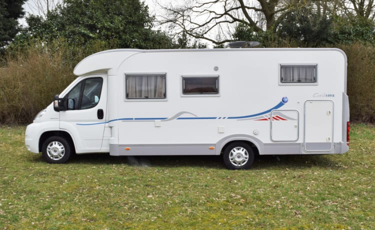 Camping-car de luxe complet et confortable