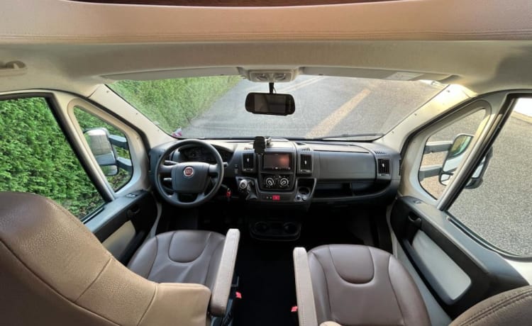 Bürstner/Fiat Ducato semi-integrated from 2016 with full leather upholstery.