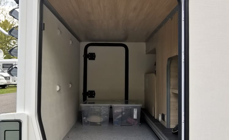 Camper Bobby – Luxury on wheels - Challenger 4P FULLY EQUIPPED ! Ready to go !