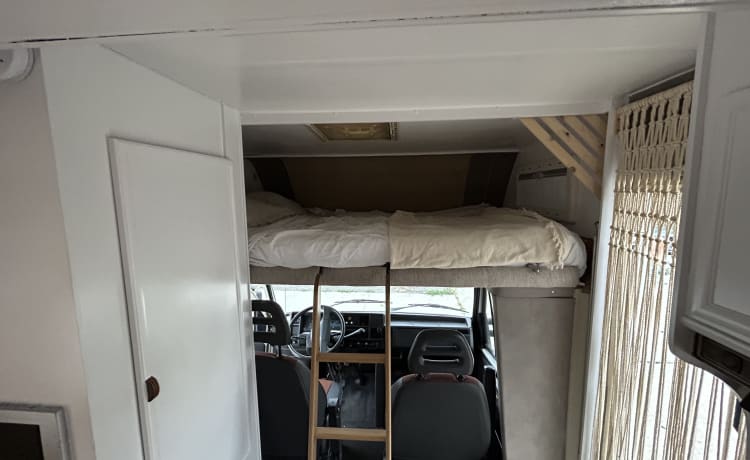 Last minute (-20%): Nice and complete camper for rent!