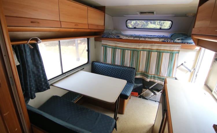 Ducato 6 seats 5 sleeps, with separate room and separate shower