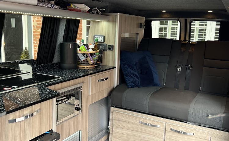 Mandy – 4 berth Volkswagen campervan from 2018